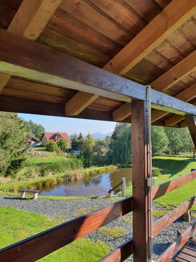 Apartamenty Czerwony Dworek - Duzy Teren Zielony, Plac Zabaw, Miejsce Na Grilla I Staw Z Mozliwoscia Wedkowania, Boisko Myslakowice Bagian luar foto