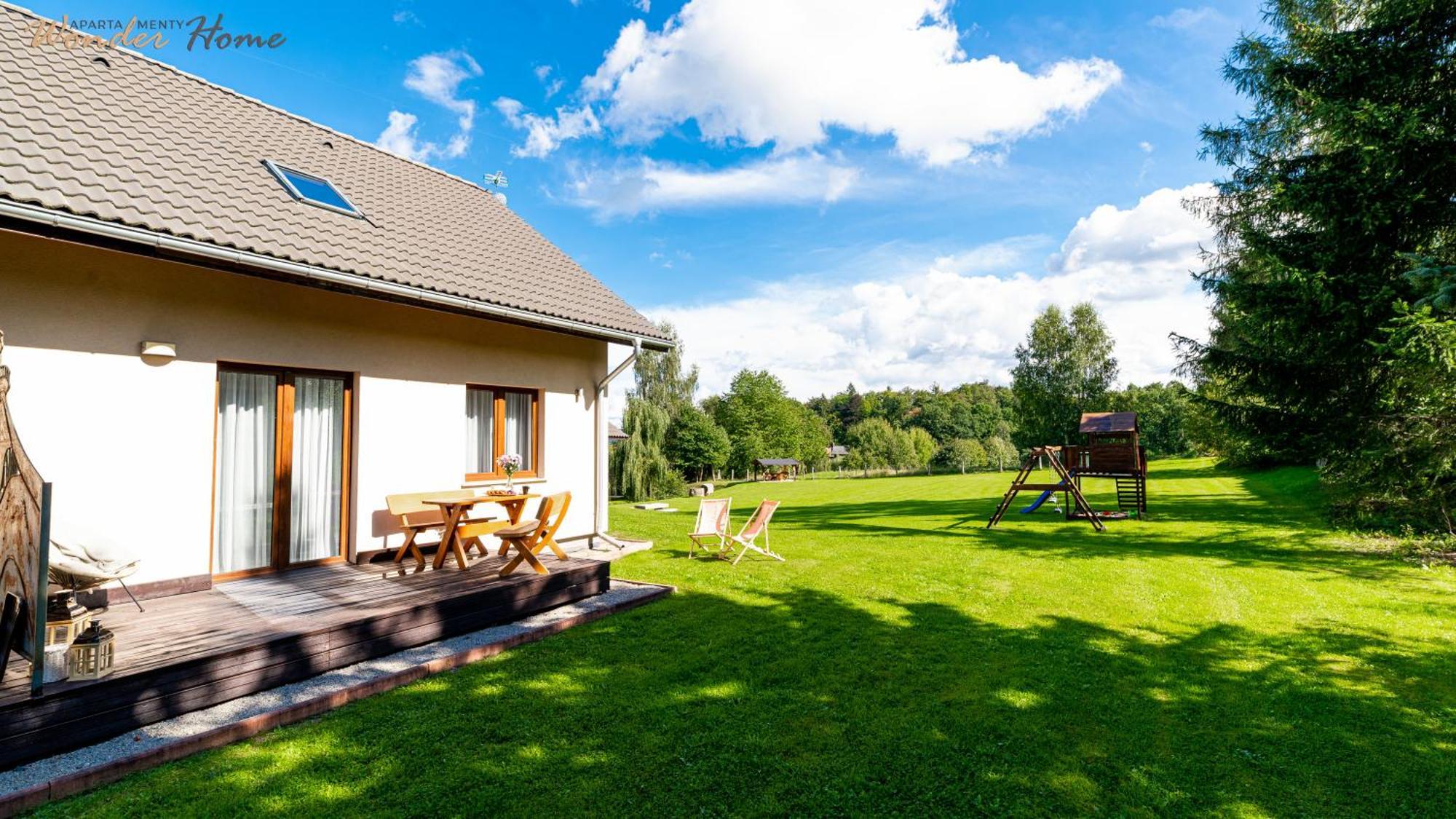 Apartamenty Czerwony Dworek - Duzy Teren Zielony, Plac Zabaw, Miejsce Na Grilla I Staw Z Mozliwoscia Wedkowania, Boisko Myslakowice Bagian luar foto