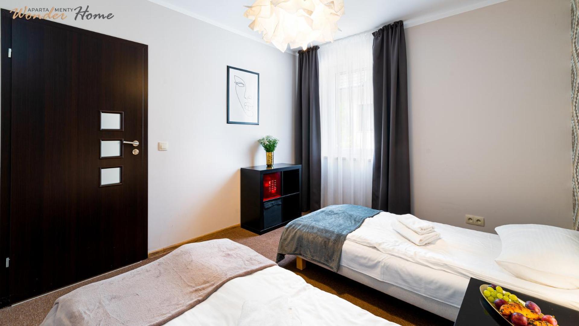 Apartamenty Czerwony Dworek - Duzy Teren Zielony, Plac Zabaw, Miejsce Na Grilla I Staw Z Mozliwoscia Wedkowania, Boisko Myslakowice Bagian luar foto