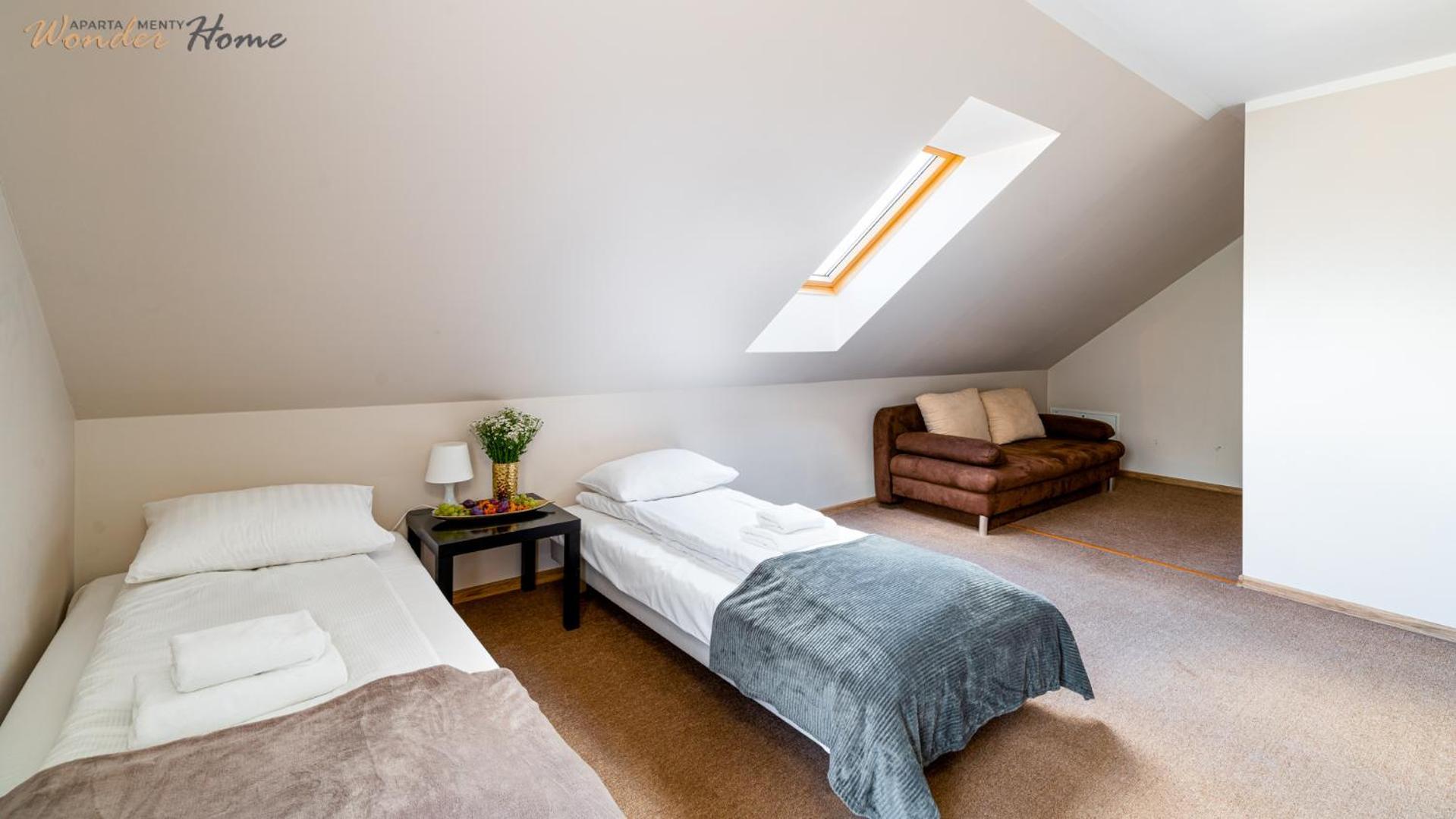 Apartamenty Czerwony Dworek - Duzy Teren Zielony, Plac Zabaw, Miejsce Na Grilla I Staw Z Mozliwoscia Wedkowania, Boisko Myslakowice Bagian luar foto