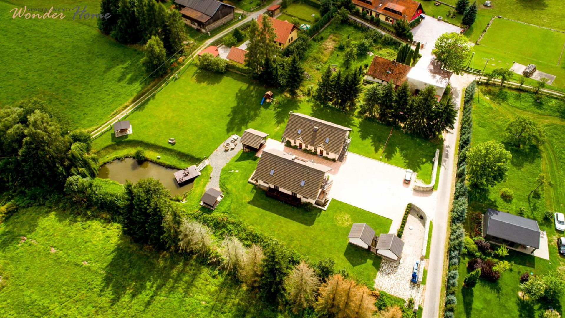 Apartamenty Czerwony Dworek - Duzy Teren Zielony, Plac Zabaw, Miejsce Na Grilla I Staw Z Mozliwoscia Wedkowania, Boisko Myslakowice Bagian luar foto